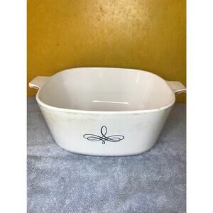 Corning Ware Trefoil‎ 2 1/2 quart Pan no lid